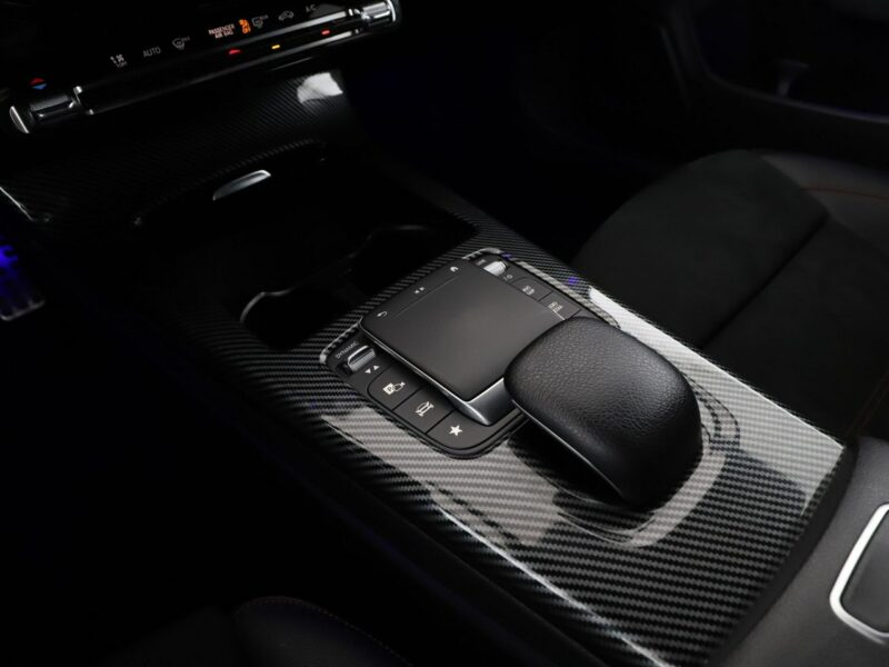 Mercedes CLA 200 automat multibeam LED, skóra/alcantara grzane fotele kamery II (2019-)