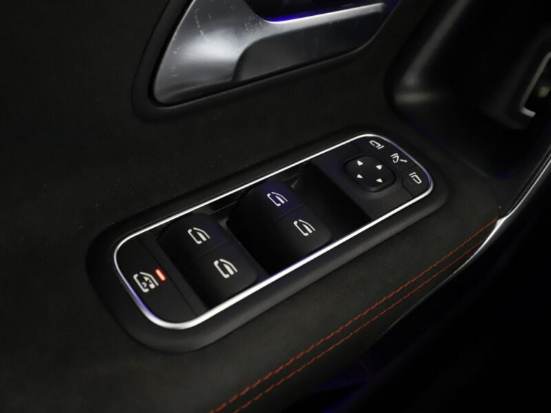 Mercedes CLA 200 automat multibeam LED, skóra/alcantara grzane fotele kamery II (2019-)