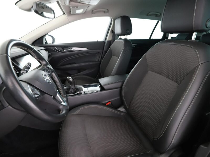 Opel Insignia Innovation półskóra niski przebieg grzane fotele navi kamera FullLED B (2017-)