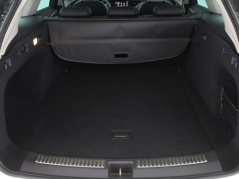 Opel Insignia Innovation półskóra niski przebieg grzane fotele navi kamera FullLED B (2017-)