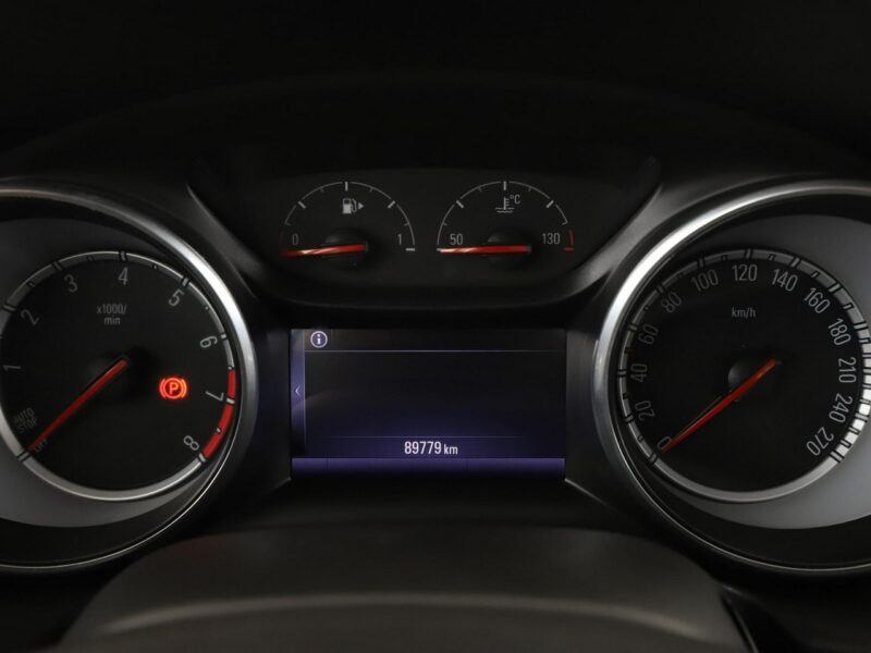 Opel Insignia Innovation półskóra niski przebieg grzane fotele navi kamera FullLED B (2017-)