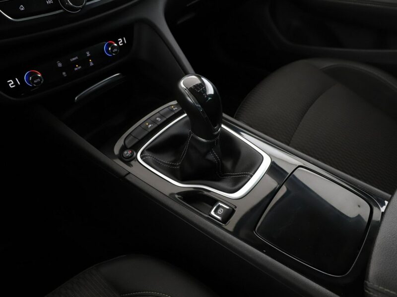 Opel Insignia Innovation półskóra niski przebieg grzane fotele navi kamera FullLED B (2017-)