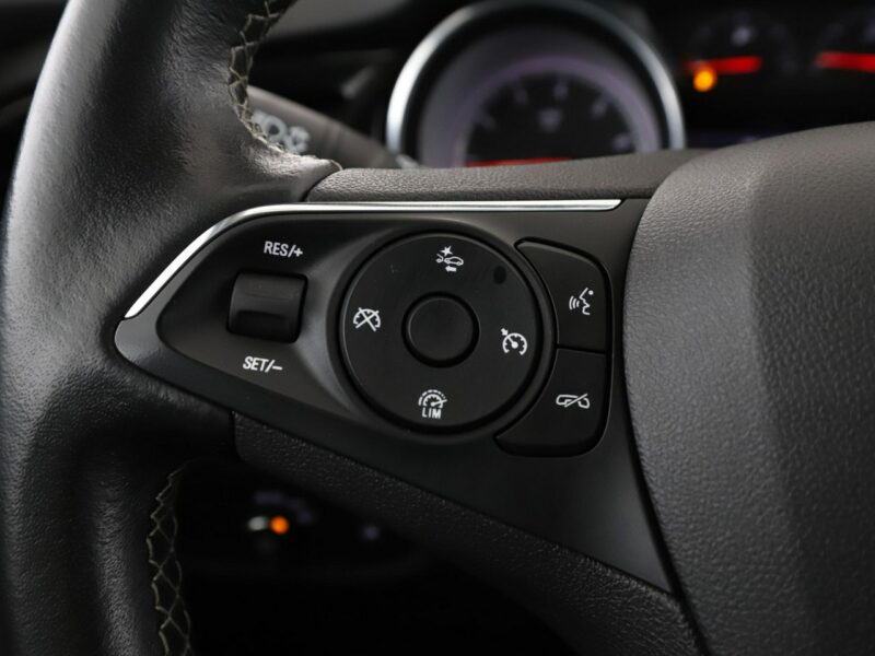 Opel Insignia Innovation półskóra niski przebieg grzane fotele navi kamera FullLED B (2017-)