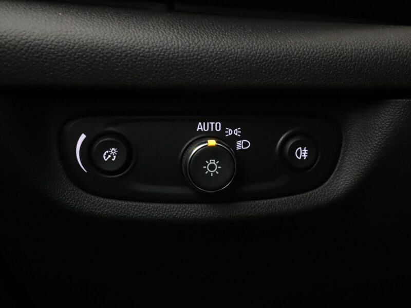 Opel Insignia Innovation półskóra niski przebieg grzane fotele navi kamera FullLED B (2017-)