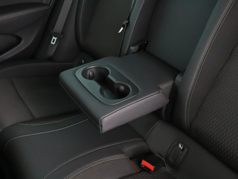 Opel Insignia Innovation półskóra niski przebieg grzane fotele navi kamera FullLED B (2017-)