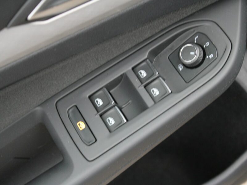 Volkswagen Golf LIFE DSG Asystent Kamera Salon Polska Gwarancja VIII (2020-)