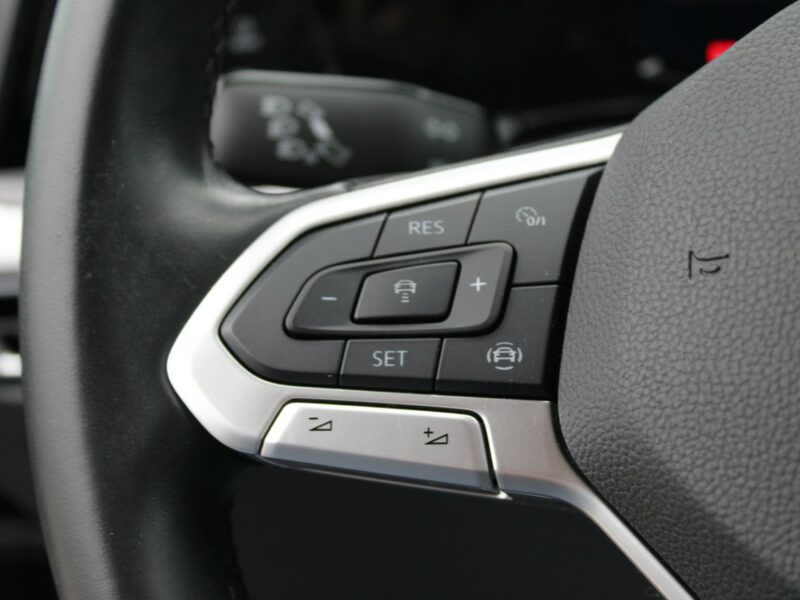 Volkswagen Golf LIFE DSG Asystent Kamera Salon Polska Gwarancja VIII (2020-)