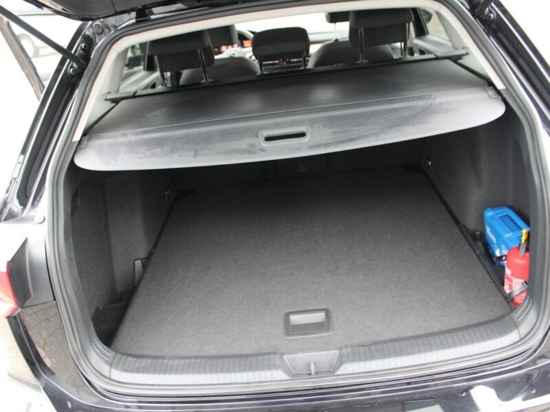 Volkswagen Golf LIFE DSG Asystent Kamera Salon Polska Gwarancja VIII (2020-)