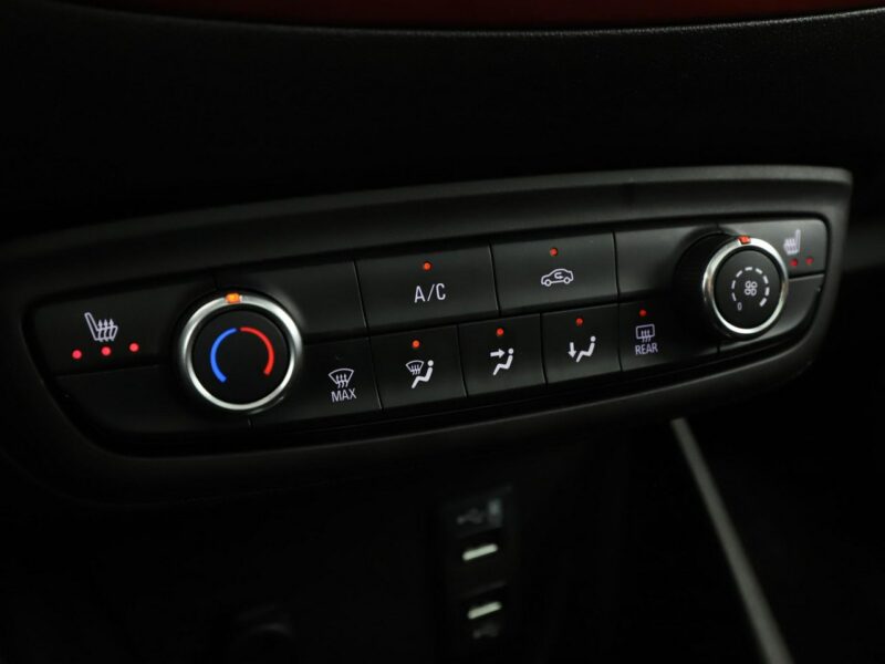 Opel Crossland X 1.2T GS Line Automat Panorama Nawigacja Tempomat Grzane Fotele Kamera