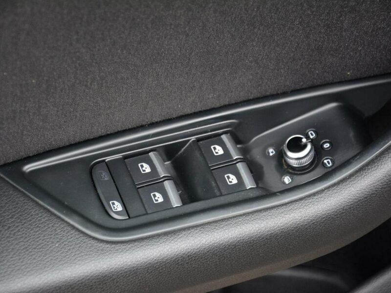 Audi A4 Avant Virtual Cockpit Klimatronic 3-strefy Ledy Navi Webasto. el.klapa ASO B9 (2015-)