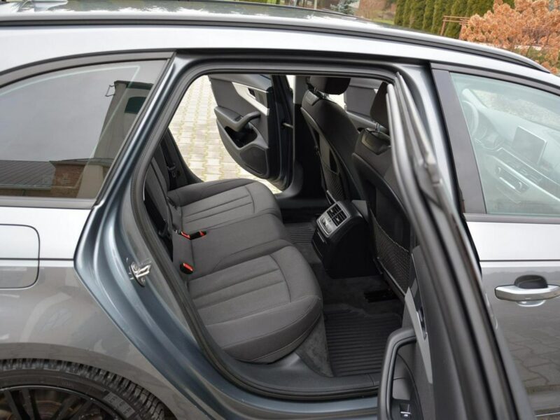 Audi A4 Avant Virtual Cockpit Klimatronic 3-strefy Ledy Navi Webasto. el.klapa ASO B9 (2015-)