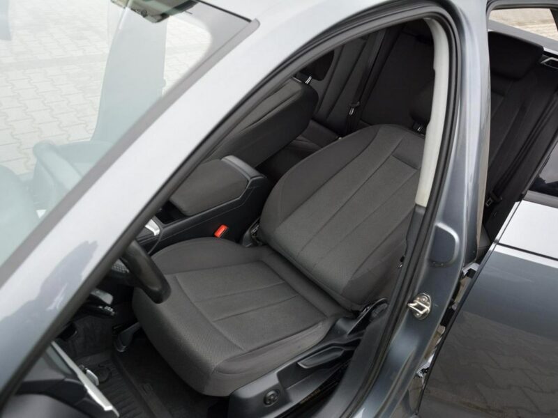 Audi A4 Avant Virtual Cockpit Klimatronic 3-strefy Ledy Navi Webasto. el.klapa ASO B9 (2015-)