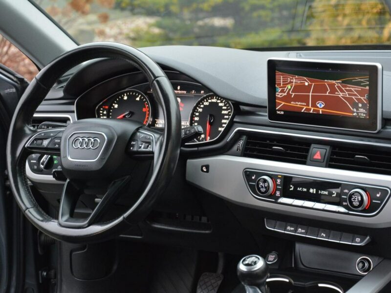 Audi A4 Avant Virtual Cockpit Klimatronic 3-strefy Ledy Navi Webasto. el.klapa ASO B9 (2015-)