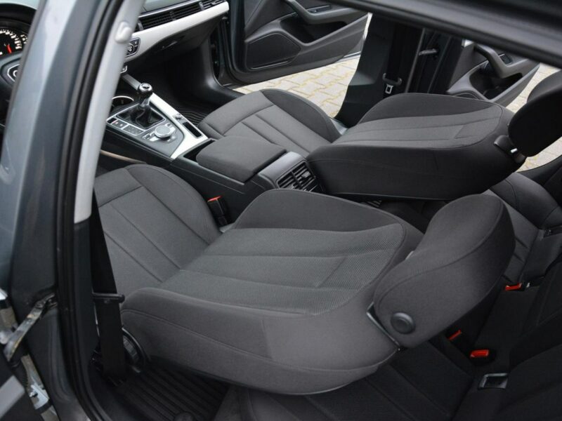 Audi A4 Avant Virtual Cockpit Klimatronic 3-strefy Ledy Navi Webasto. el.klapa ASO B9 (2015-)