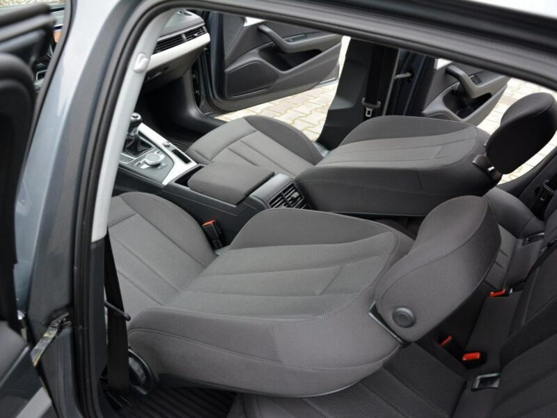 Audi A4 Avant Virtual Cockpit Klimatronic 3-strefy Ledy Navi Webasto. el.klapa ASO B9 (2015-)