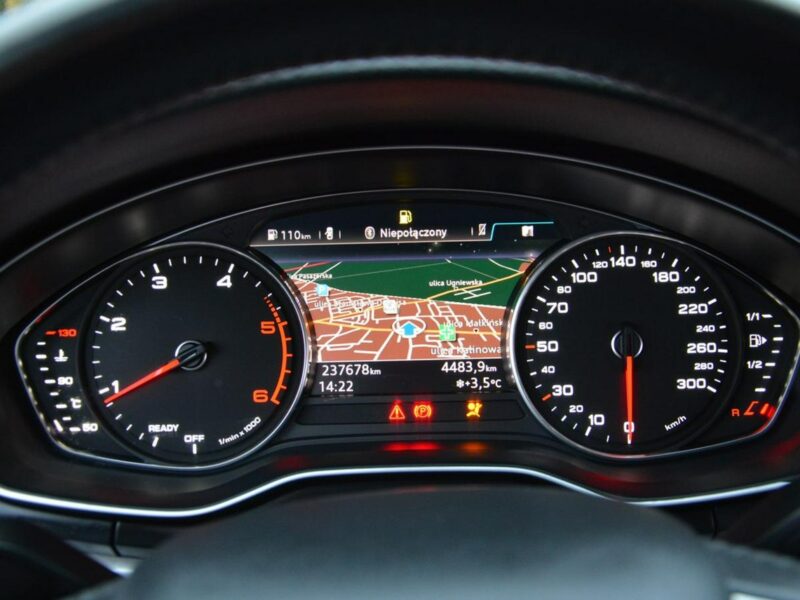 Audi A4 Avant Virtual Cockpit Klimatronic 3-strefy Ledy Navi Webasto. el.klapa ASO B9 (2015-)