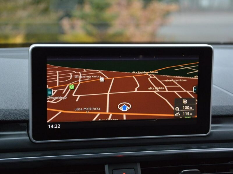 Audi A4 Avant Virtual Cockpit Klimatronic 3-strefy Ledy Navi Webasto. el.klapa ASO B9 (2015-)