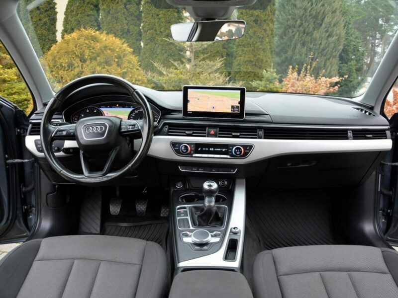 Audi A4 Avant Virtual Cockpit Klimatronic 3-strefy Ledy Navi Webasto. el.klapa ASO B9 (2015-)