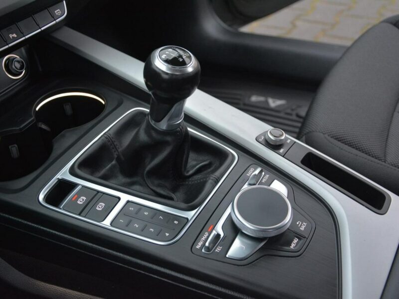 Audi A4 Avant Virtual Cockpit Klimatronic 3-strefy Ledy Navi Webasto. el.klapa ASO B9 (2015-)