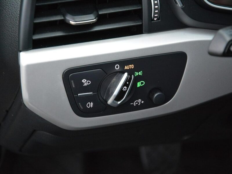 Audi A4 Avant Virtual Cockpit Klimatronic 3-strefy Ledy Navi Webasto. el.klapa ASO B9 (2015-)