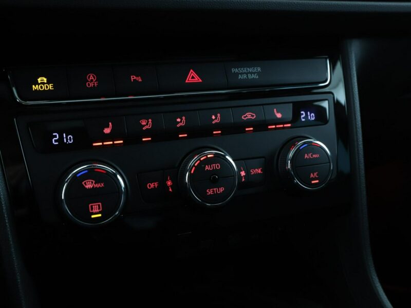 Seat Leon DSG full LED navi virtual cocpit grzane fotele klima auto III (2012-)