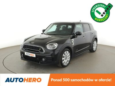 Mini Countryman PHEV skóra panorama navi klim auto kamera ic zujniki parkowania