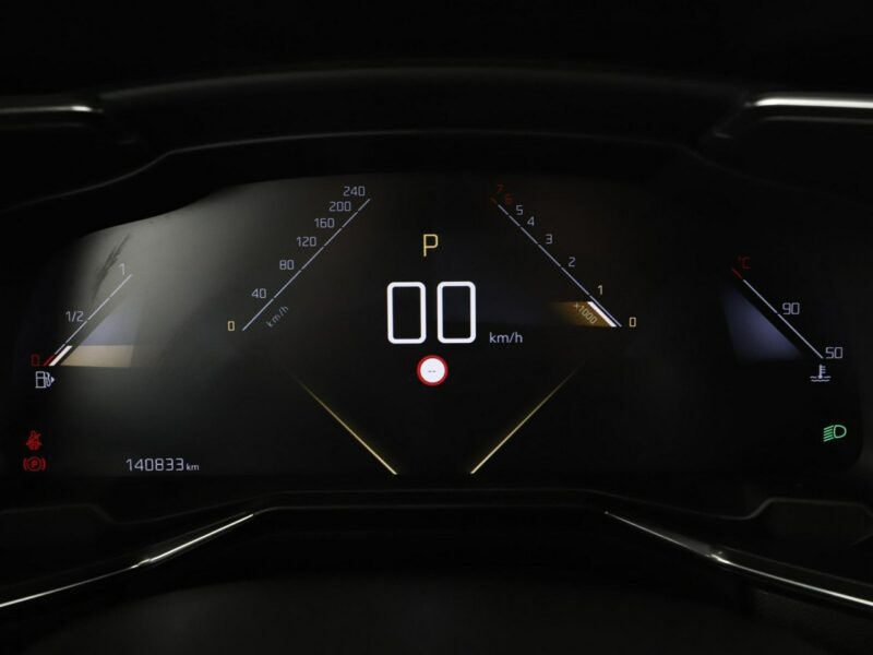 DS Automobiles DS 7 Crossback automat navi PDC-kamera hak tempomat virtual cockpit