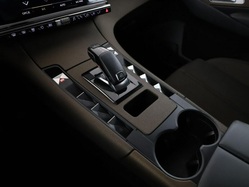 DS Automobiles DS 7 Crossback automat navi PDC-kamera hak tempomat virtual cockpit