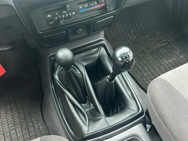 Nissan PickUp Nissan Pickup D22 2.5 dCi 4x4 | Off-Road | Reduktor | Wyciągarka | Hak