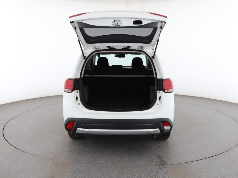 Mitsubishi Outlander kamera grzane fotele tempomat klima-auto III (2012-)