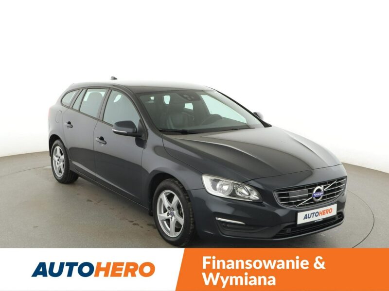 Volvo V60 FV23% automat skóra navi klima auto grzane fotele ACC czujniki parkowa I (2010-2018)