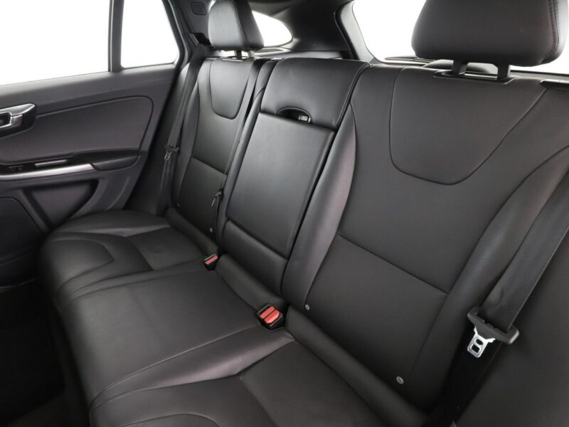 Volvo V60 FV23% automat skóra navi klima auto grzane fotele ACC czujniki parkowa I (2010-2018)