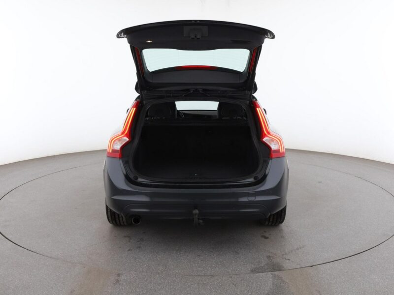 Volvo V60 FV23% automat skóra navi klima auto grzane fotele ACC czujniki parkowa I (2010-2018)