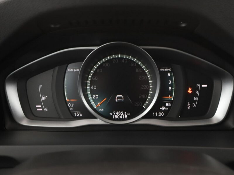 Volvo V60 FV23% automat skóra navi klima auto grzane fotele ACC czujniki parkowa I (2010-2018)