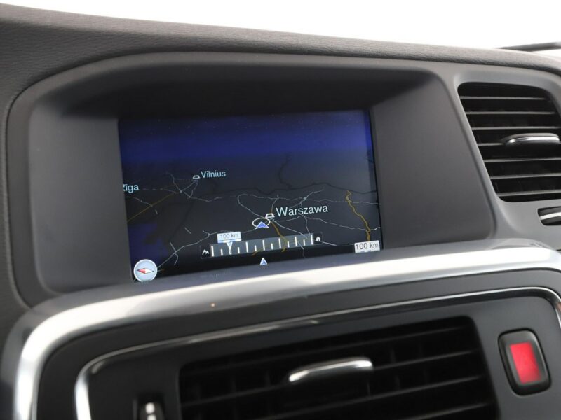 Volvo V60 FV23% automat skóra navi klima auto grzane fotele ACC czujniki parkowa I (2010-2018)