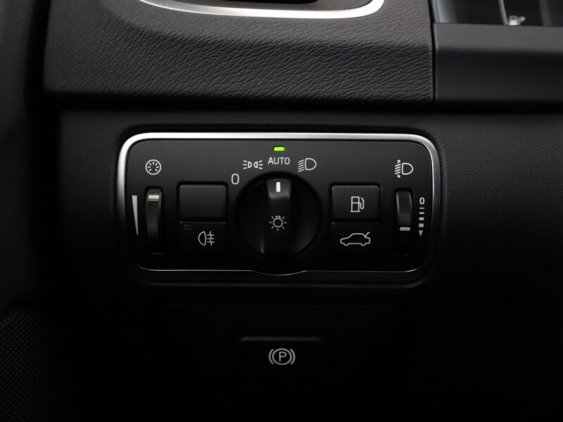 Volvo V60 FV23% automat skóra navi klima auto grzane fotele ACC czujniki parkowa I (2010-2018)