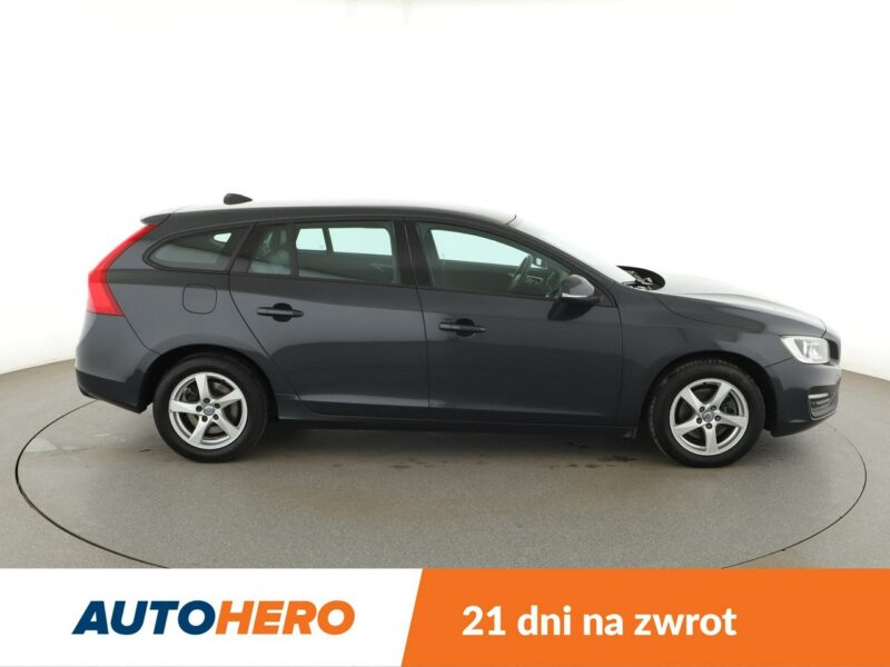 Volvo V60 FV23% automat skóra navi klima auto grzane fotele ACC czujniki parkowa I (2010-2018)