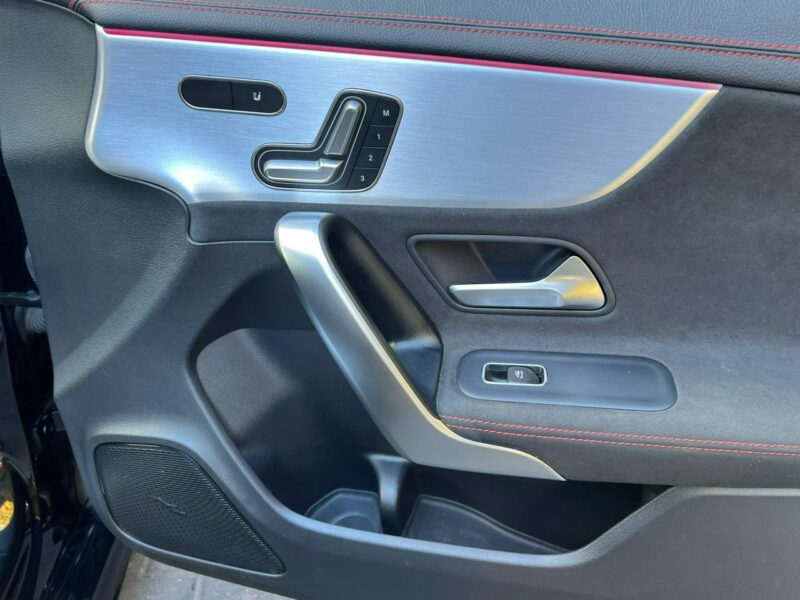 Mercedes CLA 180 CLA180 Automat AMGLine Panorama Matrix Kamera Zarejestrowany II (2019-)