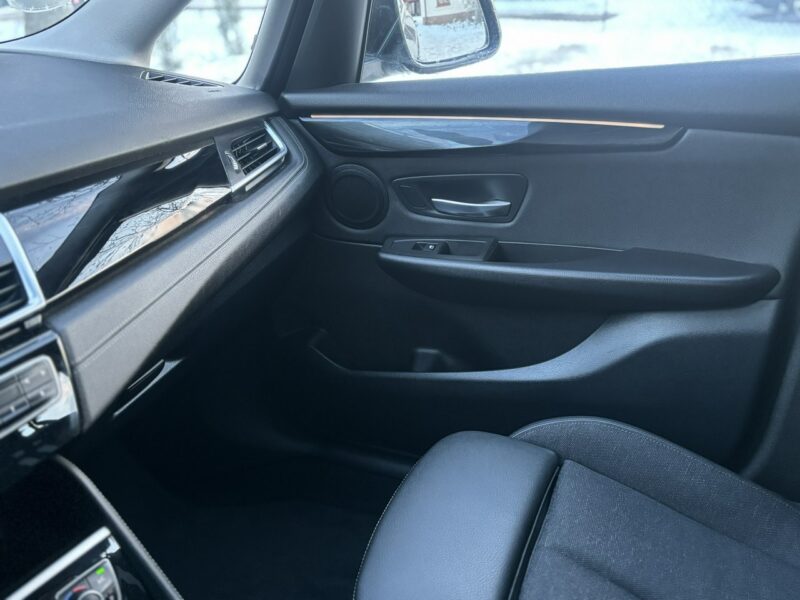 BMW 216 Gran Tourer / 7os F46