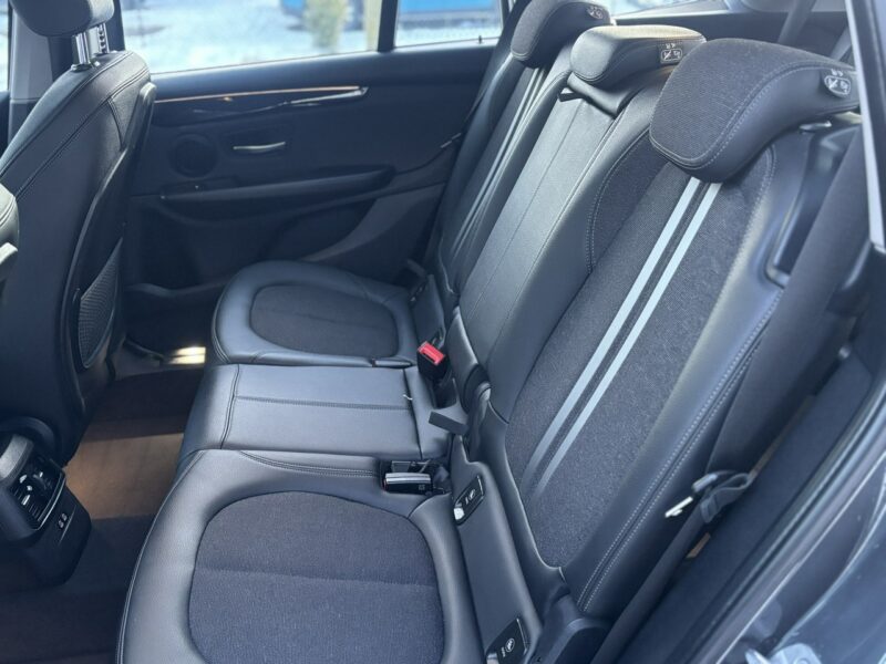 BMW 216 Gran Tourer / 7os F46