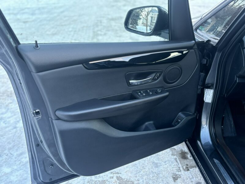 BMW 216 Gran Tourer / 7os F46