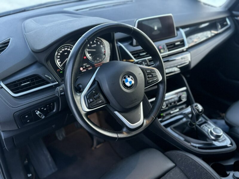 BMW 216 Gran Tourer / 7os F46