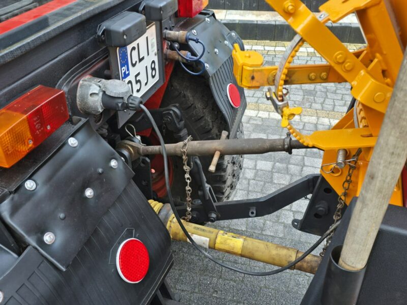 ciągniki Hako Hakotrac 3000 DA 4X4 ciągnik komunalny Ciągnik komunalny HAKO Hakotrac 3000 DA + pług, posypywarka zamiatarka