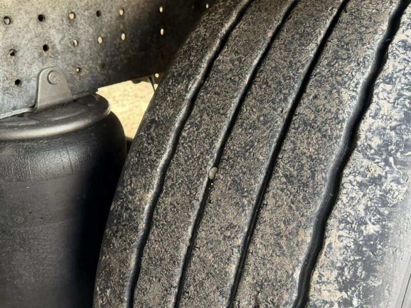 firana Schmitz Cargobull Standard Rama Ocynk Oś podnoszona Grudzień 2019r Zadbana Prosto z Trasy Stan Bardzo Dobry 2 sztuki !!!