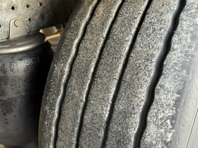 firana Schmitz Cargobull Standard Rama Ocynk Oś podnoszona Grudzień 2019r Zadbana Prosto z Trasy Stan Bardzo Dobry 2 sztuki !!!