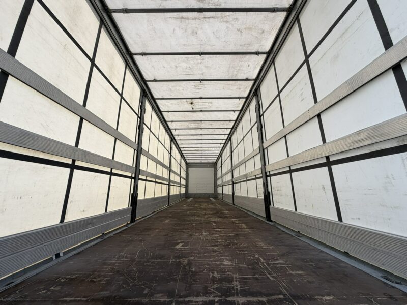 firana Schmitz Cargobull Standard Rama Ocynk Oś podnoszona Grudzień 2019r Zadbana Prosto z Trasy Stan Bardzo Dobry 2 sztuki !!!