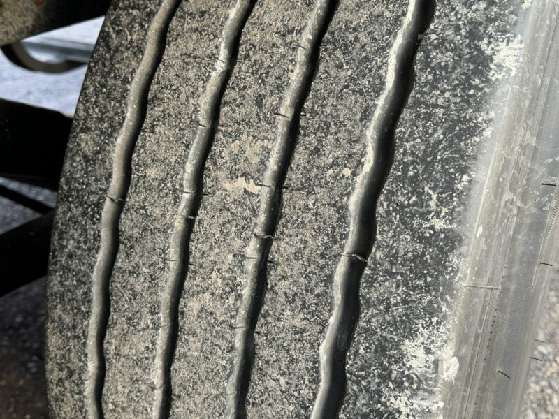 firana Schmitz Cargobull Standard Rama Ocynk Oś podnoszona Grudzień 2019r Zadbana Prosto z Trasy Stan Bardzo Dobry 2 sztuki !!!