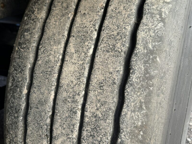 firana Schmitz Cargobull Standard Rama Ocynk Oś podnoszona Grudzień 2019r Zadbana Prosto z Trasy Stan Bardzo Dobry 2 sztuki !!!