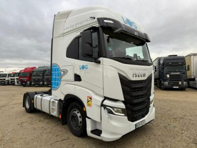 Iveco AS440ST/P