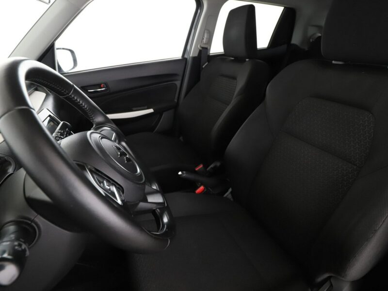 Suzuki Swift grzane fotele klima VI (2017-2024)